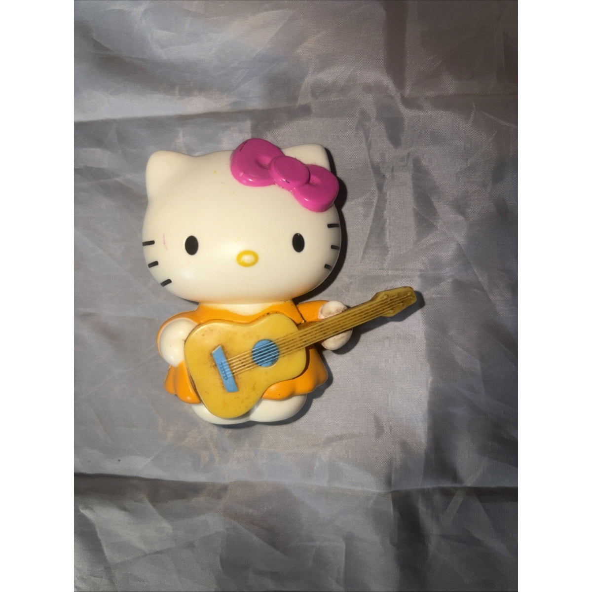 Sanrio Hello Kitty Music Guitar Kitty Figure