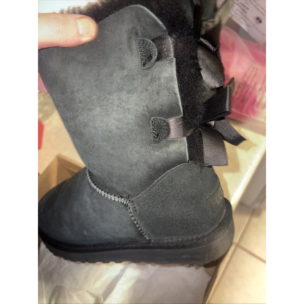 UGG Women's Bailey Bow II Winter Boot Size 7 - Black Worn Very Lightly Rare Boot