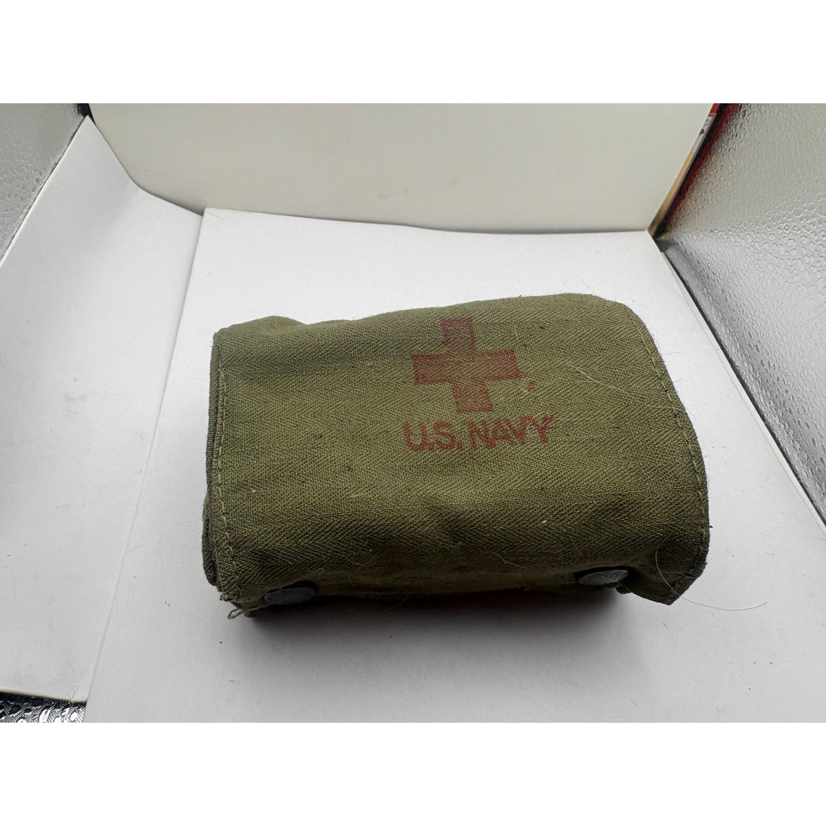 U.S. Navy First Aid Kit Pouch Military Canvas Green Red