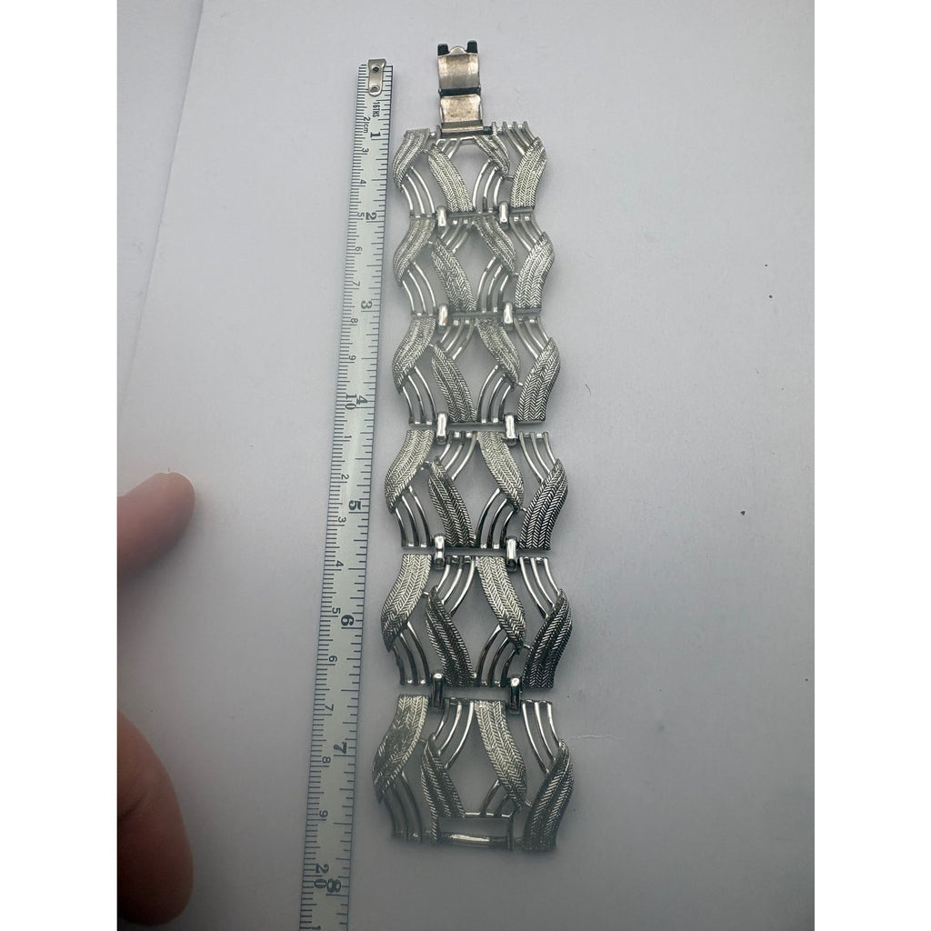 Women’s Jewelry Bracelet 7.5 inches Vintage Geometric Fashion