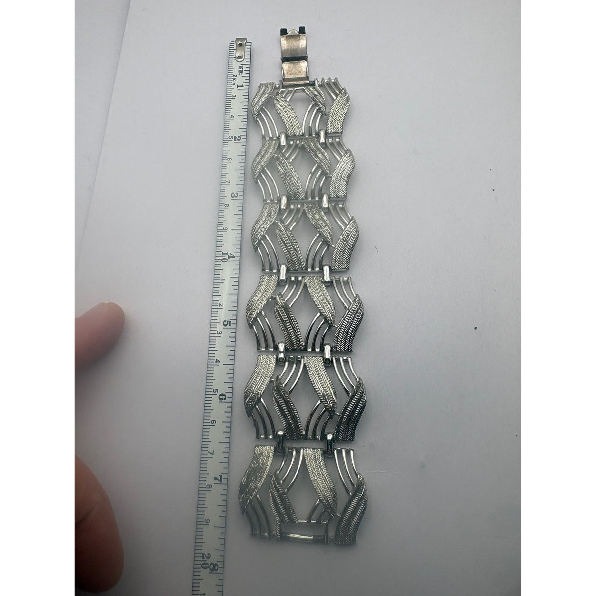 Women’s Jewelry Bracelet 7.5 inches Vintage Geometric Fashion