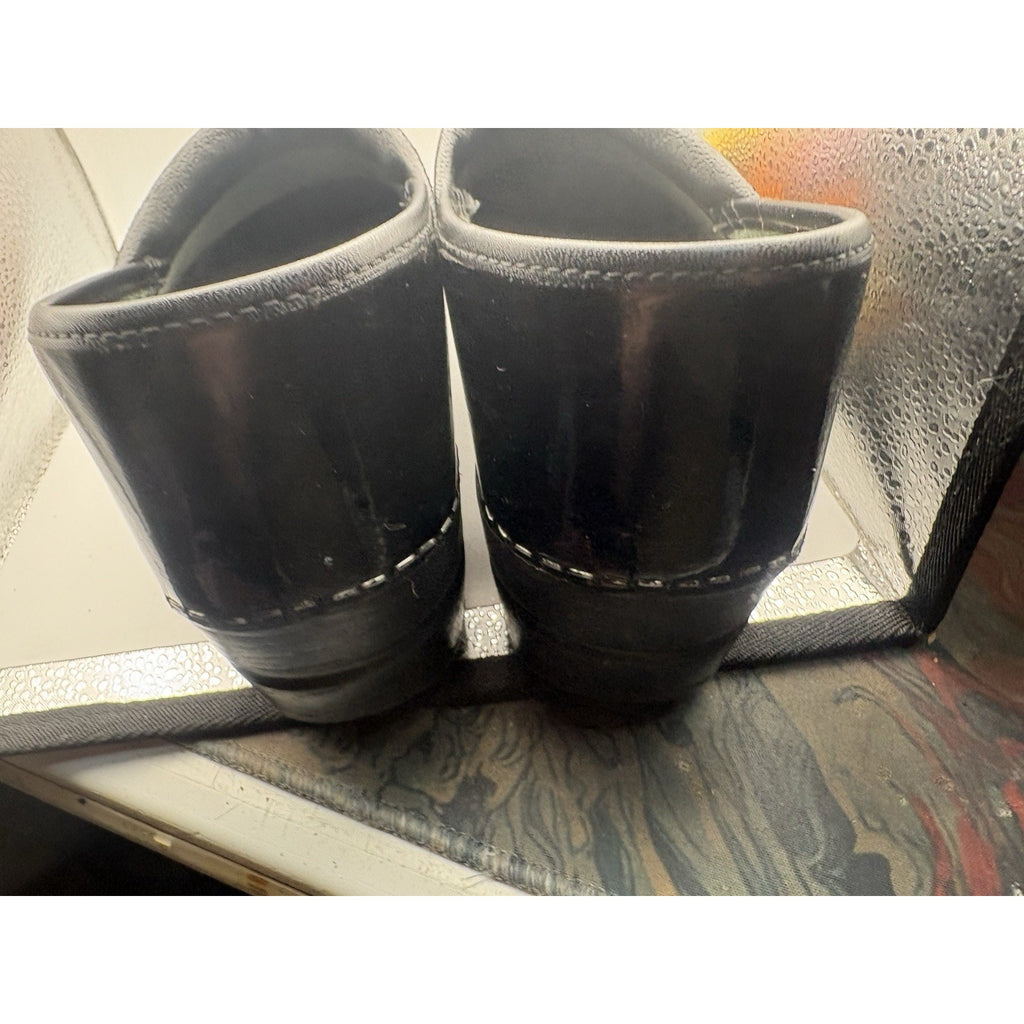 Sanita Black Painter Print Professional Clogs Size 9