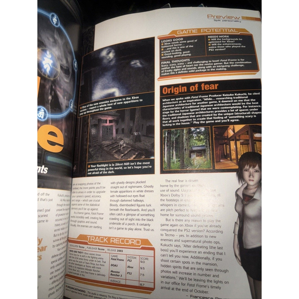 XBOX Magazine November 2002 - 1 Year Anniversary - Project Gotham Racing 2