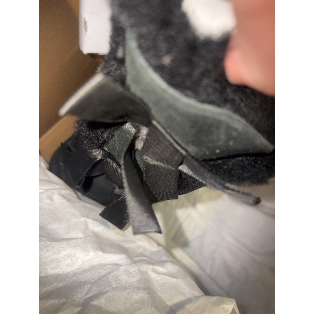 UGG Women's Bailey Bow II Winter Boot Size 7 - Black Worn Very Lightly Rare Boot