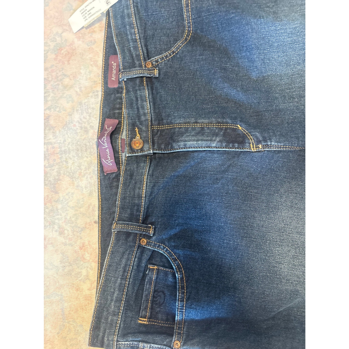 Gloria Vanderbilt Women's jeans, Amanda fit, blue denim, size 18WS