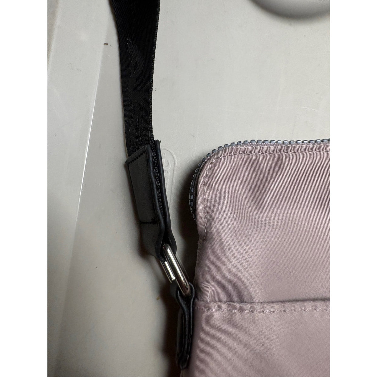 AK SPORT Women's Crossbody Bag Zipper Pouch