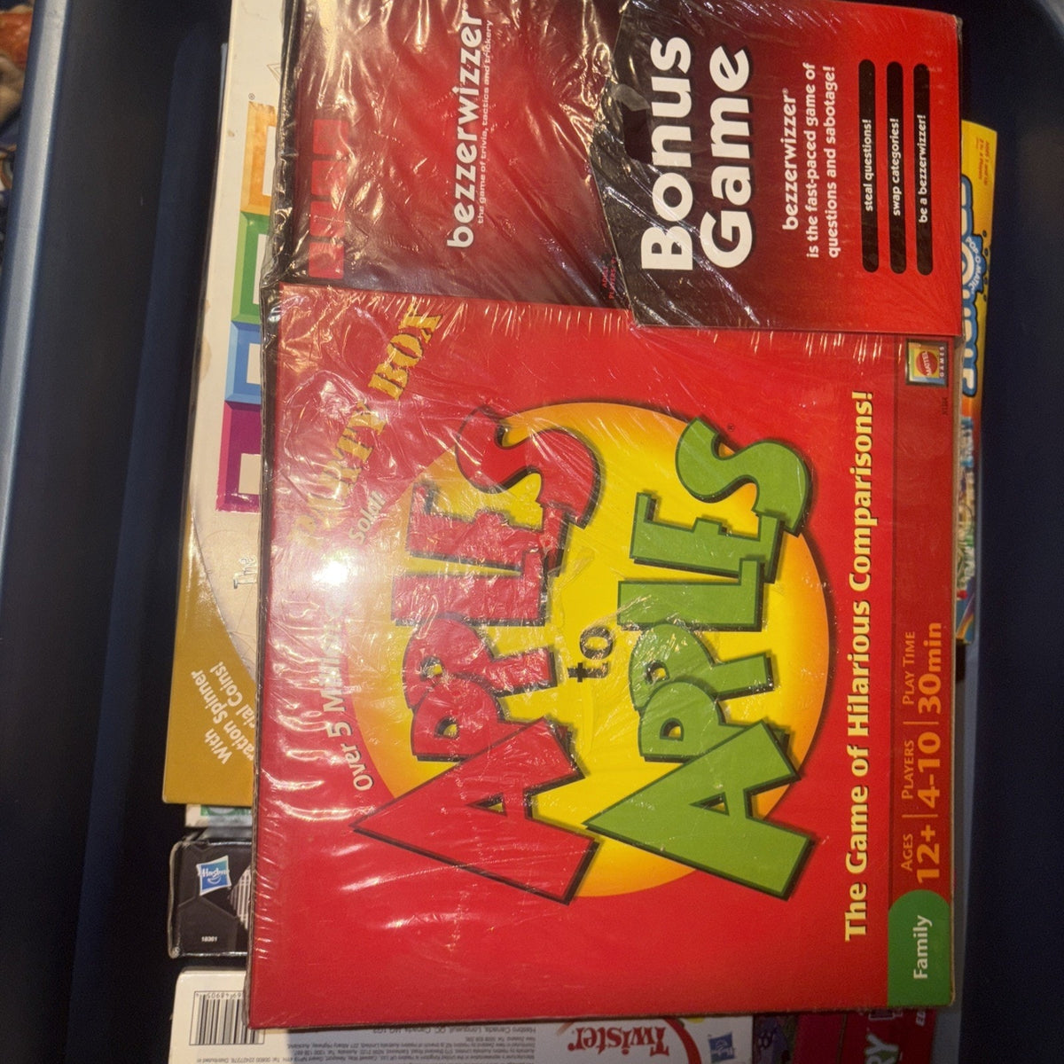 Mattel Apples to Apples With Bonus Bezzerwizzer Board Game NIB Sealed 2011