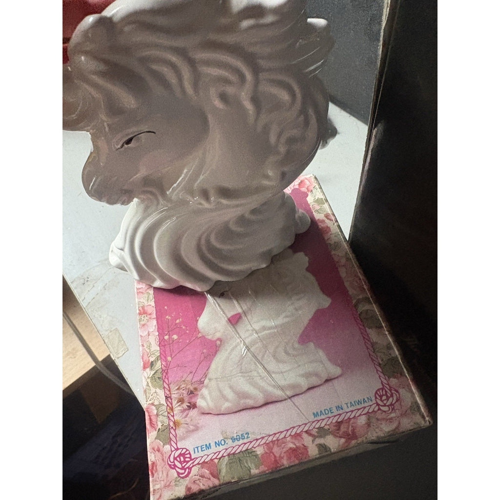 Dolomoite Unicorn Item No 9052