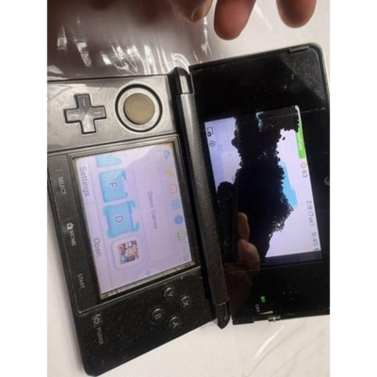 Nintendo 3DS CTR-001 Black Console Top Screen Damaged Parts Repair
