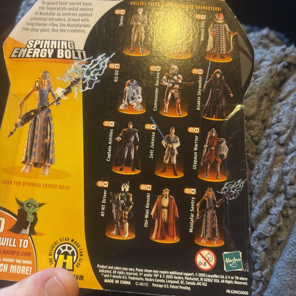Hasbro Star Wars: Revenge of the Sith Yoda Spinning Attack Action Figure
